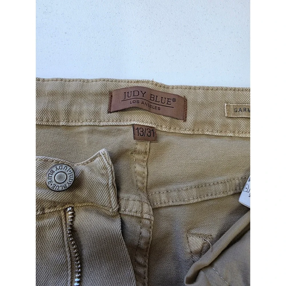Judy Blue Tan Khaki Garment Dyed Cropped Straigtht Jeans Womens 13/31 - Picture 3 of 10